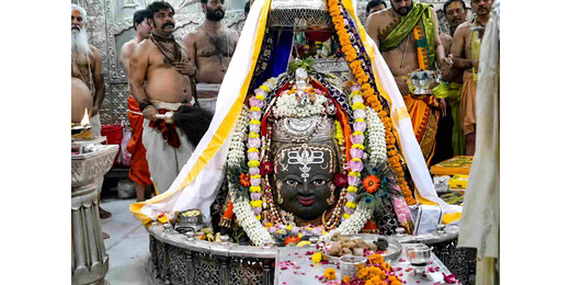 सावन के पहले सोमवार पर बाबा महाकाल का अलौकिक भांग श्रृंगार, लाखों श्रद्धालुओं ने किए दर्शन